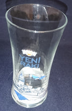 Lade das Bild in den Galerie-Viewer, GETRÄNKEGLAS - Hartglas, Stadt am Meer Werbe Aufschrift Motiv Dekor