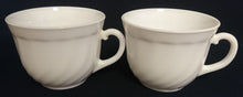 Lade das Bild in den Galerie-Viewer, KAFFEETASSE - Acrylglas, Einfärbiges Gastronomisches Wellenartiges Relief Motiv Dekor
