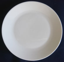Lade das Bild in den Galerie-Viewer, DESSERTTELLER &quot;2. Wahl&quot; - Porzellan, Einfärbiges Gastronomisches Motiv Dekor (nBC)
