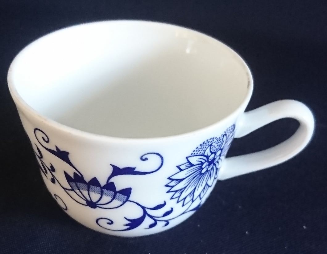 ESPRESSO~ KAFFEETASSE - Porzellan Inglazed, Traditionelles Zwiebelmuster Motiv Dekor
