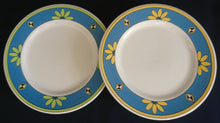 Lade das Bild in den Galerie-Viewer, 2er Set DESSERTTELLER - Porzellan, Gelber &amp; Grüner Breiter Schmaler Linien Rand Blumenblüten Karo Diamant Motiv Dekor
