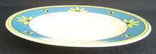 Lade das Bild in den Galerie-Viewer, 2er Set DESSERTTELLER - Porzellan, Gelber &amp; Grüner Breiter Schmaler Linien Rand Blumenblüten Karo Diamant Motiv Dekor
