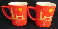 Lade das Bild in den Galerie-Viewer, 2er Set THERMO KAFFEETASSEN - Porzellan, Twitter #GoodMorningLondon Nescafe Aufschrift Big Ben Tower Bridge Motiv Dekor
