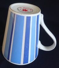 Lade das Bild in den Galerie-Viewer, KAFFEETASSE - Keramik / Steingut, Senkrechte Streifen Balken Linien Motiv Dekor, Design W. Grönemeyer
