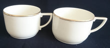 Lade das Bild in den Galerie-Viewer, 2er Set 2er KAFFEEGEDECKE - Porzellan, Goldrand Klassisch Linien Motiv Dekor
