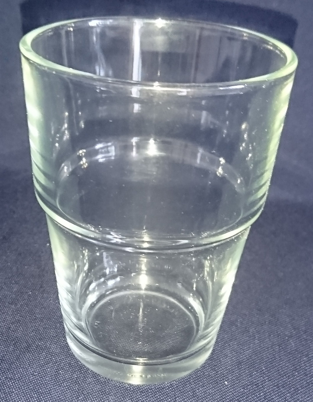 GETRÄNKEGLAS - Hartglas, Mittiger Relief Halte Knick Form Motiv Dekor