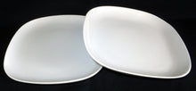 Lade das Bild in den Galerie-Viewer, 2er Set DESSERTTELLER - Keramik / Steingut, Einfärbige Quadratische Ovale Ecken Form Motiv Dekor
