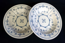 Lade das Bild in den Galerie-Viewer, 2er Set SUPPENTELLER - Porzellan, Indisch Blau Strohblumen Motiv Dekor
