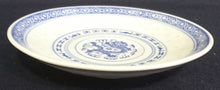 Lade das Bild in den Galerie-Viewer, 3er SUPPENTASSEN GEDECK - Porzellan, Chinesisches Abstraktes Rand Linien Drachen Punkte Relief Motiv Dekor
