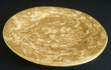 Lade das Bild in den Galerie-Viewer, 2er Set DESSERTTELLER - Porzellan, Goldrand Perlmut Abstrakt Batik Motiv Dekor
