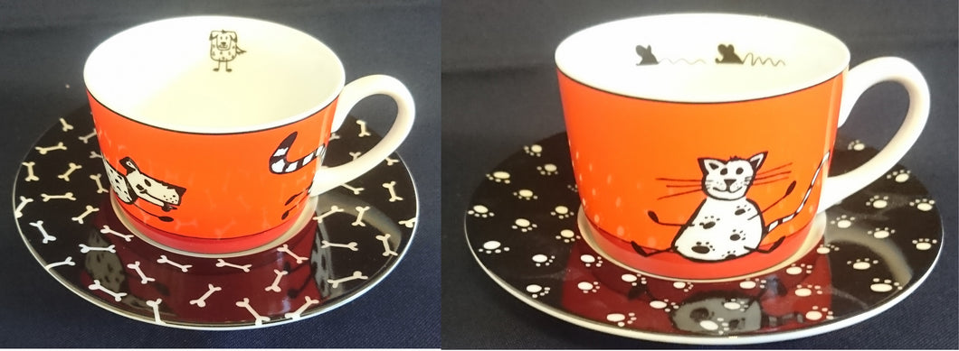 2er Set 2er KINDER~ TEEGEDECKE - Porzellan, Hunde Katzen Maus Comic Tatzen Knochen Spuren Abdrücke Motiv Dekor