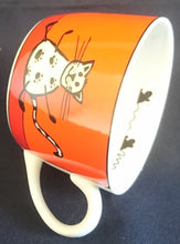 Lade das Bild in den Galerie-Viewer, 2er KINDER~ TEEGEDECK - Porzellan, Katzen Maus Comic Tatzen Spuren Abdrücke Motiv Dekor
