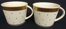 Lade das Bild in den Galerie-Viewer, 2er Set 3er KAFFEEGEDECKE - Porzellan, Goldrand Breite Streifen Vierecke Quadrate Schachbrett Punkte Motiv Dekor
