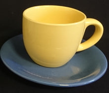 Lade das Bild in den Galerie-Viewer, UNTERTASSE &quot;Scandia&quot; - Porzellan, Einfärbiges Modernes Motiv Dekor (Blau)
