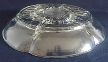 Lade das Bild in den Galerie-Viewer, BEILAGEN~ SERVIERPLATTE (7 Kammer) - Hartglas, Abstrakt Geschliffen Sonnenstern Kreise Motiv Dekor
