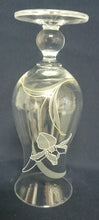 Lade das Bild in den Galerie-Viewer, BLUMENVASE - Hartglas, Flora Blumenblüten Pflanze Blatt Blätter Motiv Dekor
