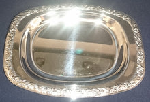 Lade das Bild in den Galerie-Viewer, BUTTERDOSE MIT DECKEL - Metall &amp; Kunststoff, Abstrakt Ornamente Rand Relief Motiv Dekor
