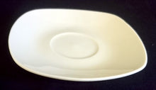 Lade das Bild in den Galerie-Viewer, 2er Set ESPRESSO UNTERTASSEN - Porzellan, Gastronomische Einfärbiges Motiv Dekor
