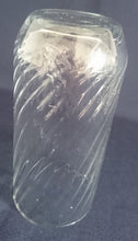 Lade das Bild in den Galerie-Viewer, 2er Set GETRÄNKEGLÄSER - Hartglas, Schräges Linien Streifen Relief Motiv Dekor
