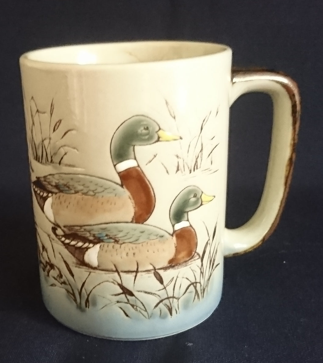 KAFFEETASSE - Keramik / Steingut, Flora Fauna Entenpaar Relief Motiv Dekor