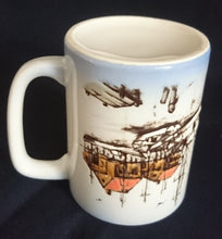 Lade das Bild in den Galerie-Viewer, KAFFEETASSE - Keramik / Steingut, Stadthafen Meer Segelschiffe Möwen Relief Motiv Dekor
