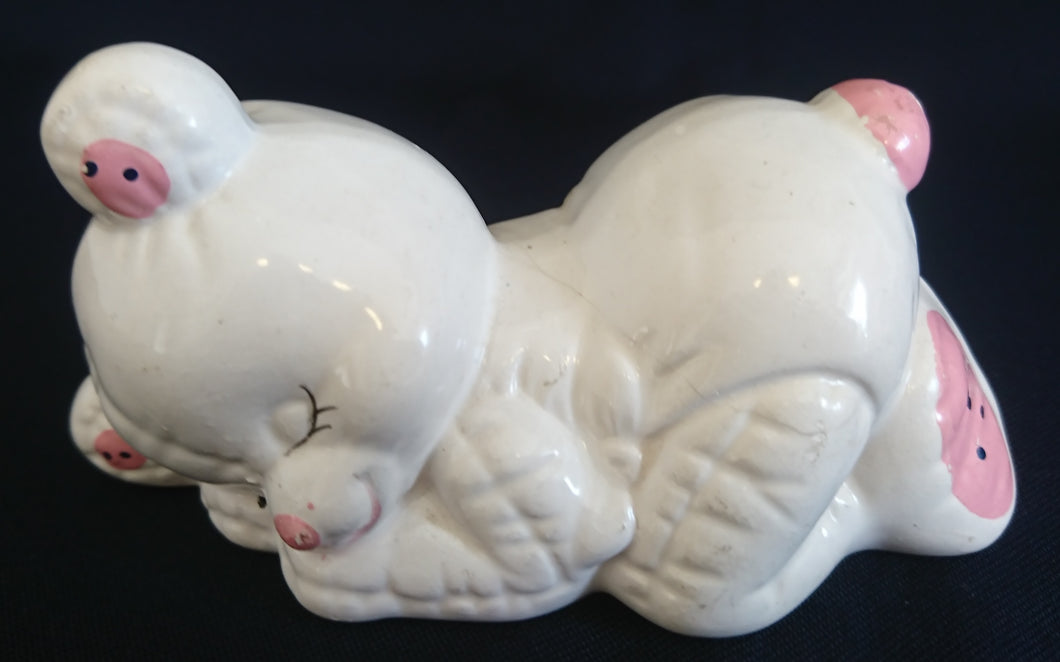 SAMMELFIGUR - Keramik / Steingut, Schlafendes Liegendes Bärchen (BC)