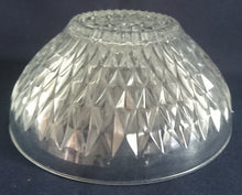 Lade das Bild in den Galerie-Viewer, SERVIER~ BEILAGENSCHÜSSEL - Hartglas, Stern Blumenblüte Splitter Kristall Motiv Dekor
