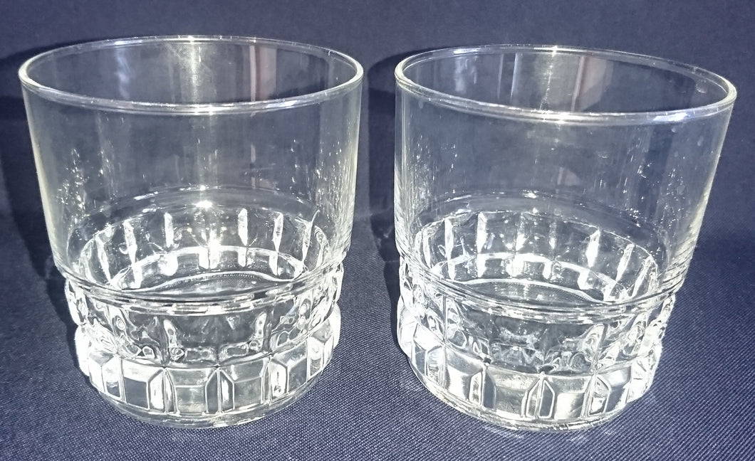2er Set WHISKEY~ WHISKY~ GETRÄNKEGLÄSER - Hartglas, Quadrat Vierecke Relief Motiv Dekor