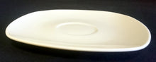 Lade das Bild in den Galerie-Viewer, 2er Set UNTERTASSEN - Porzellan, Gastronomische Einfärbiges Motiv Dekor

