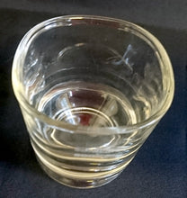 Lade das Bild in den Galerie-Viewer, WHISKEY~ WHISKY~ GETRÄNKEGLAS - Hartglas, Aufschrift Philips Sonicare mattiert Motiv Dekor
