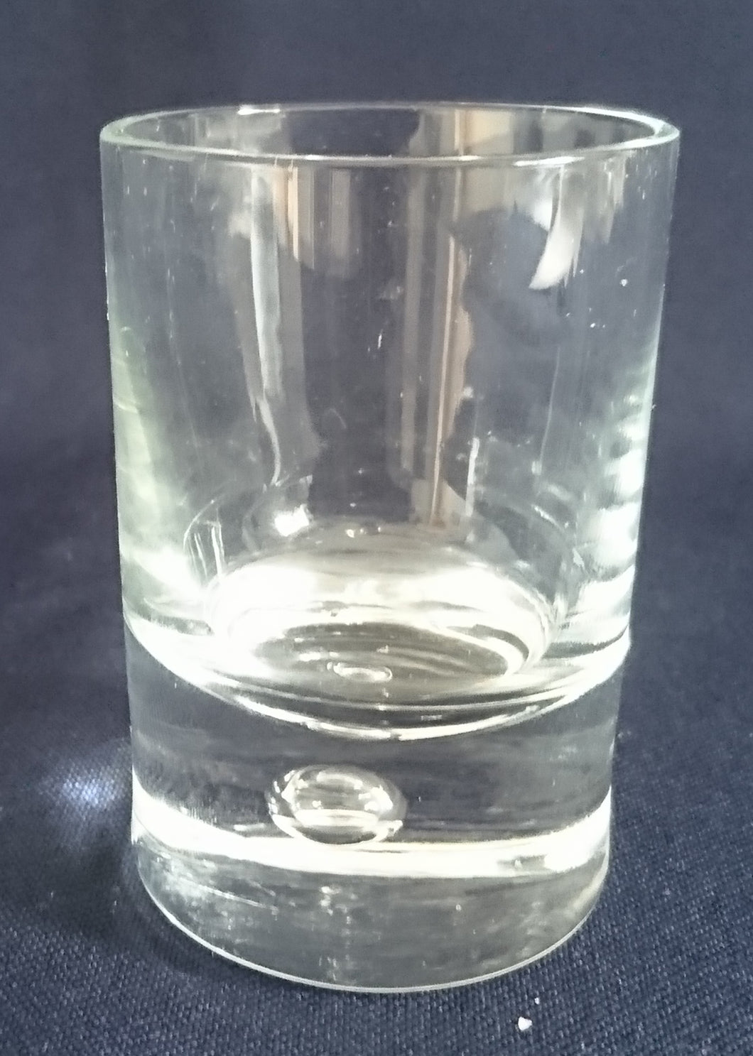 WODKA SCHNAPS- GETRÄNKEGLAS - Hartglas, Klares Einfärbiges Mittige Kugel Kreis Motiv Dekor
