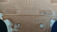 Lade das Bild in den Galerie-Viewer, WAND~ SAMMELKACHEL - Keramik / Steingut, Der Steinmetz Handwerk 7. Internationale Wandertage 1984 Eichenbühl Aufschrift Motiv Dekor (BC)
