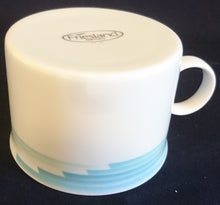 Lade das Bild in den Galerie-Viewer, KAFFEETASSE &quot;Friesland&quot; - Porzellan, Abstraktes Geometrisches Linien Dekor
