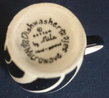 Lade das Bild in den Galerie-Viewer, MOCCA~ KAFFFETASSE - Keramik / Steingut, Zebra Fell Muster Motiv Dekor
