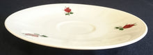 Lade das Bild in den Galerie-Viewer, UNTERTASSE - Porzellan, Flora Rosenblüten Blumen Linien Striche Relief Motiv Dekor
