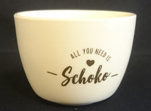 Lade das Bild in den Galerie-Viewer, KLEINES SCHÄLCHEN - Porzellan, Goldaufschrift All you need is Schoko Herz Motiv Dekor
