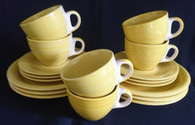 Lade das Bild in den Galerie-Viewer, 2er Set 2er KAFFEEGEDECKE &quot;Flirt&quot; &quot;Liso&quot; - Porzellan, Streifen Einfärbiges Meliertes Dekor
