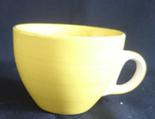 Lade das Bild in den Galerie-Viewer, 2er Set 3er KAFFEEGEDECKE &quot;Flirt&quot; &quot;Liso&quot; - Porzellan, Streifen Einfärbiges Meliertes Dekor
