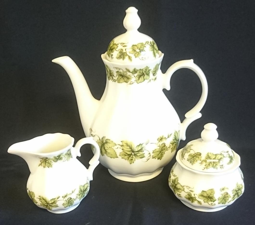5er Set TEEKANNE & MILCHKÄNNCHEN & ZUCKERDOSE + DECKEL - Porzellan, Flora Weinblatt Blätter Pflanzen Ranken Motiv Dekor