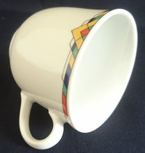 Lade das Bild in den Galerie-Viewer, 2er Kaffeegedeck - Porzellan, Abstrakt Geometrisches Dreieck Karo Motiv Dekor

