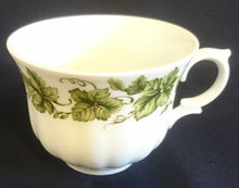 Lade das Bild in den Galerie-Viewer, 2er Set 3er TEEGEDECKE - Porzellan, Flora Weinblatt Blätter Pflanzen Ranken Motiv Dekor
