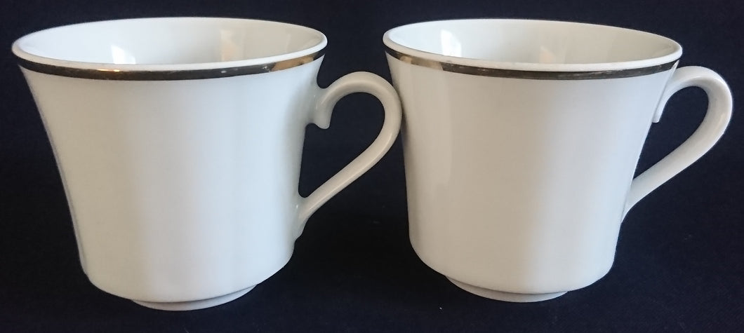 2er Set KAFFEETASSEN - Porzellan, Goldrand Senkrecht Relief Wölbungen Form Motiv Dekor