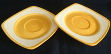 Lade das Bild in den Galerie-Viewer, 2er KAFFEEGEDECK - Keramik / Steingut, Wirbel Kreise Spirale Rand Motiv Dekor
