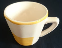 Lade das Bild in den Galerie-Viewer, 3er KAFFEEGEDECK - Keramik / Steingut, Wirbel Kreise Spirale Rand Motiv Dekor
