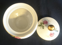 Lade das Bild in den Galerie-Viewer, 3er Set MILCHKÄNNCHEN &amp; ZUCKERDOSE + DECKEL &quot;Annabell&quot; - Porzellan, Goldrand Flora Rosenblumen Blüten Relief Motiv Dekor
