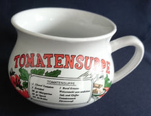 Lade das Bild in den Galerie-Viewer, SUPPENTASSE - Keramik / Steingut, Gemüse Kräuter Tomatensuppe Rezept Aufschrift Motiv Dekor
