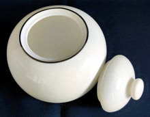 Lade das Bild in den Galerie-Viewer, 3er Set MILCHKÄNNCHEN &amp; ZUCKERDOSE + DECKEL - Porzellan, Platin Oberer Linien Rand Motiv Dekor
