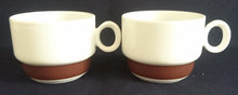Lade das Bild in den Galerie-Viewer, KAFFEETASSE - Porzellan, Zweifärbiges Streifen Balken Motiv Dekor

