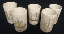 Lade das Bild in den Galerie-Viewer, 6er Set GETRÄNKEKANNE &amp; ~BECHER - Porzellan, Jahrgänge Aufschrift Segelschiffe Motiv Dekor
