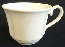 Lade das Bild in den Galerie-Viewer, 2er Set KAFFEETASSEN - Porzellan, Moderne Gastronomische Gewölbte Relief Form Motiv Dekor
